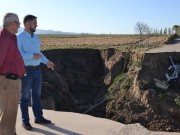 Obras para un camino cortado en Estancia Grande que conecta una zona productiva