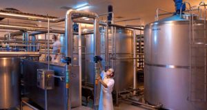 Actualizan los requisitos exigidos para fabricar envases nuevos o reciclados de miel a granel