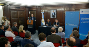 Aplicación de fitosanitarios: el Gobierno avanzó en una resolución sobre políticas públicas