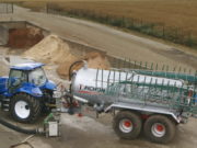 El tractor a gas pasa en el mundo de prototipo a la venta masiva