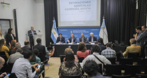 Agroindustria presentó las estimaciones de la campaña gruesa 2017/18