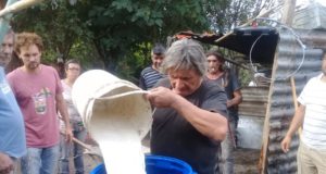 San Luis: productores de El Suyuque preparan biofertilizante a partir de un biodigestor