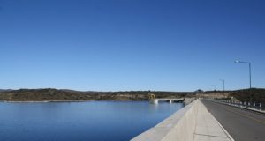 San Luis Agua firmó un convenio de cesión de dos centrales hidroeléctricas con Energía San Luis