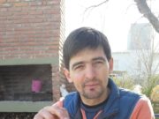 Guillermo Cozzarín: la apicultura como pasión y medio de vida