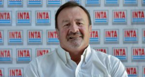 Reconocen al investigador del INTA San Luis Jorge Garay por sus ensayos con nuevo sorgo