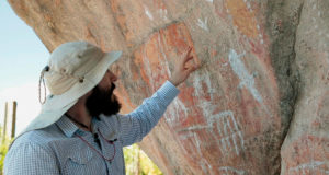 “Mensajes ancestrales”, un documental con arqueólogos del CONICET que explora el arte rupestre de San Luis
