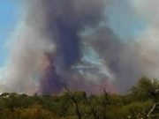 San Luis Solidario y bomberos combaten un incendio en cercanías de “Sierras Marianas”