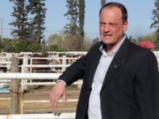 “Buscamos abrir un debate constructivo en torno a las distancias mínimas para fumigar”