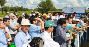 Cientos de productores se dieron cita en la jornada a campo del IPCVA en San Luis