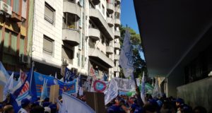 Masiva movilización de trabajadores de INTA