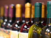 El vino en botellón se fortalece y baja la venta de 750 cm3