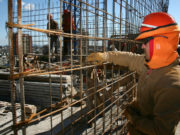La construcción se hundió casi el 12% en junio