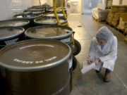 China habilitó 18 establecimientos para exportación de miel
