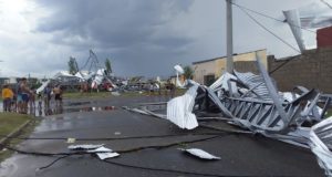Entre destrozos por tormentas y máximas superiores a 40°