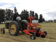 Presentan la primera sembradora de labranza cero para zapallo