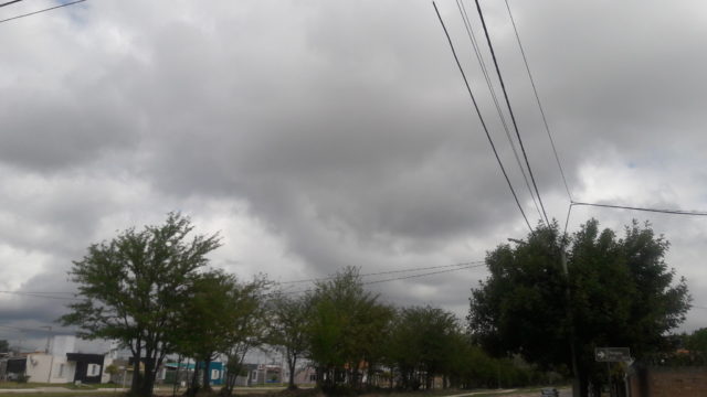 13 - 09 - nubes en Villa Mercedes