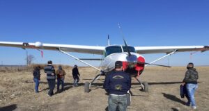 San Luis: la Justicia ordenó el secuestro de la avioneta que aterrizó ilegalmente en una estancia