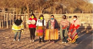 Las tejedoras de Lavalle, Mendoza, comercializan directo y on line