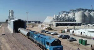 Ingresó en puertos del Gran Rosario el primer tren con granos