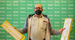 El gobierno de San Luis comenzó con la entrega de dosis para combatir la varroa
