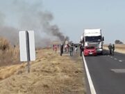 Agropecuarios de Córdoba mantienen corte de Ruta 7 a la altura de Daract