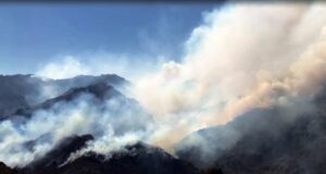 San Luis: el viento complica el incendio en la sierra de los Comechingones