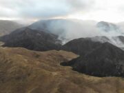Solo quedan algunos focos de incendios en Villa de la Quebrada, que se achicaron por las lluvias