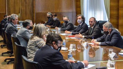 05 - 11 - gobierno con el CAA