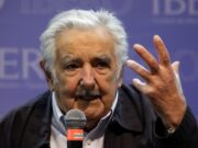 Mujica propone cuidar la agricultura familiar