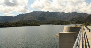 Realizan reparaciones en el dique Nogolí y podría haber cortes de agua para riego