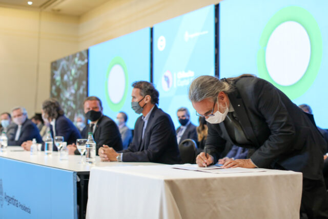 21 - 01 - firma de convenios en La Rioja