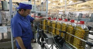 Los aceiteros conformarán un fideicomiso para «garantizar precios accesibles» en el mercado interno
