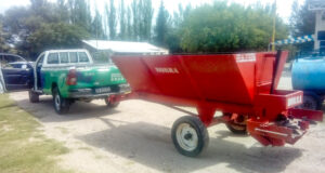 La Mesa Caprina del Norte puntano recibió una abonadora para aprovechar el guano de sus majadas