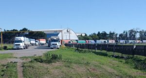 Agricultura analizó junto a los acopiadores el conflicto que paraliza el transporte de granos