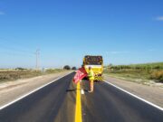 Vialidad está pintando la ruta nacional 8, entre Villa Mercedes y el límite con Córdoba
