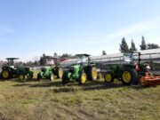 Entregaron maquinaria para productores de la agricultura familiar de La Plata