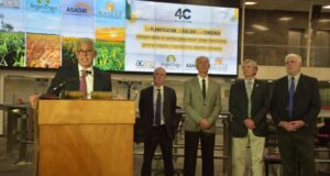 Las cuatro cadenas agroindustriales le reclamaron a Domínguez que baje las retenciones