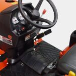Tractor-Kubota-B2401-Volante-600×400