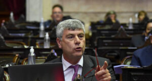 Buryaile: “El Ejecutivo no tiene facultades para fijar retenciones”