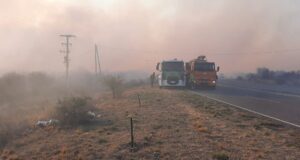 Continúa el combate de incendios forestales en las sierras de San Luis y de los Comechingones