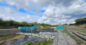 Inauguraron el azud “Paso de la Cruz” sobre el río Conlara
