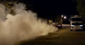 En La Punta usan un producto prohibido para fumigar contra los mosquitos