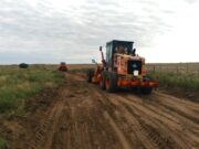 Vialidad Provincial y productores de Martín de Loyola abrieron un camino para facilitar la actividad agropecuaria