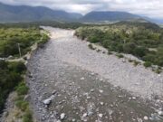 San Luis Agua trabaja en el encauzamiento del río Los Corrales