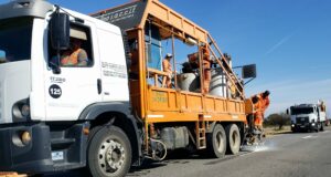 Realizan señalamiento horizontal sobre la ruta nacional 147 en San Luis