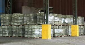 San Luis concreta su primera exportación de microfardos de alfalfa