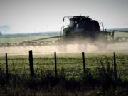 Entre Ríos ya tiene nueva ley de aplicaciones de fitosanitarios con zonas de exclusión de hasta 150 metros para equipos terrestres