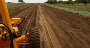 San Luis: avanza el trabajo conjunto del gobierno y productores en la reparación de caminos rurales