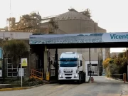 Los gremios aceiteros amenazan con un paro en toda la industria si la cerealera Vicentin no paga los salarios de febrero