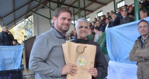 Los Angus de Meilen SA: Felipe Tomasevich, gran ganador en la 36° Fiesta Provincial del Ternero